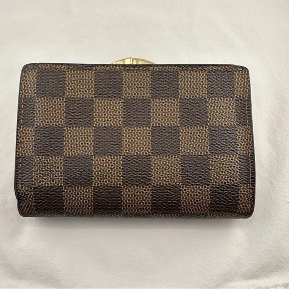 AUTHENTIC Louis Vuitton wallet. Monogram canvas. - Picture 9 of 16